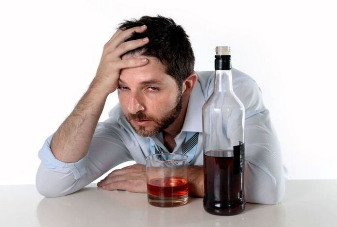 Alkoholismi all kannatav mees ja kuidas joomisest loobuda
